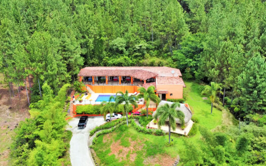 Altos del Maria Hacienda Valencia region panama realty panama mountain homes for sale 25