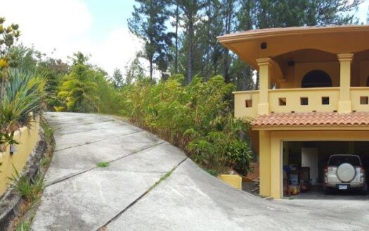 Altos del Maria Villa Alicante Region Panama Realty Panama mountain home for sale 1