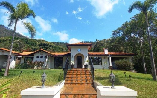 Altos del Maria like new villa panama house for sale region panama realty 1